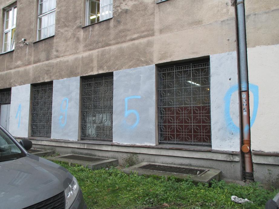 Zdjęcie przed zamalowaniem