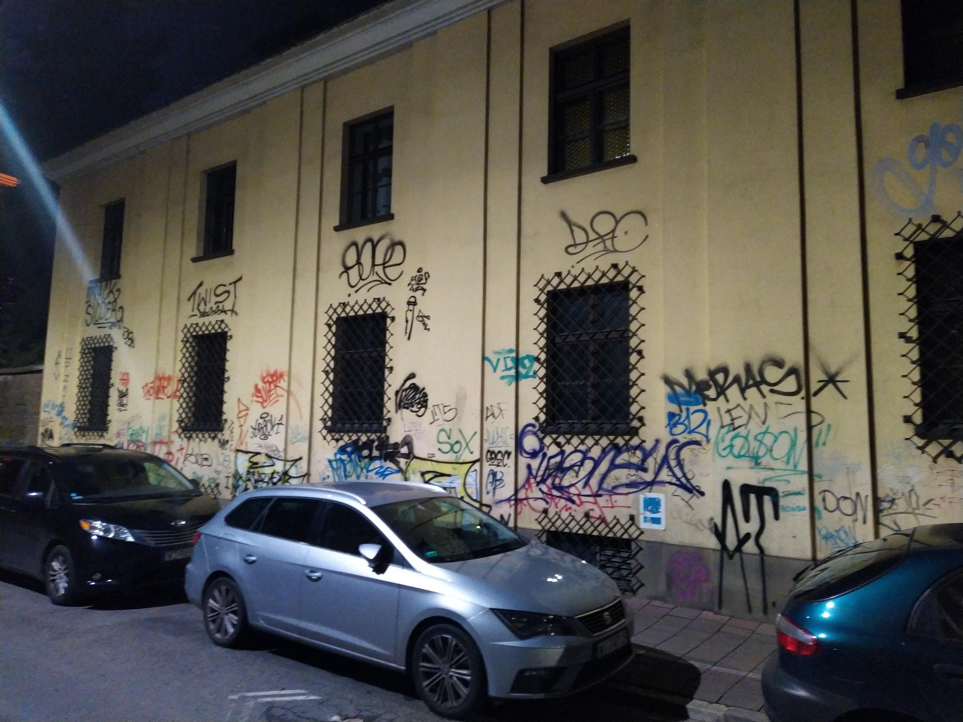 Zdjęcie przed zamalowaniem