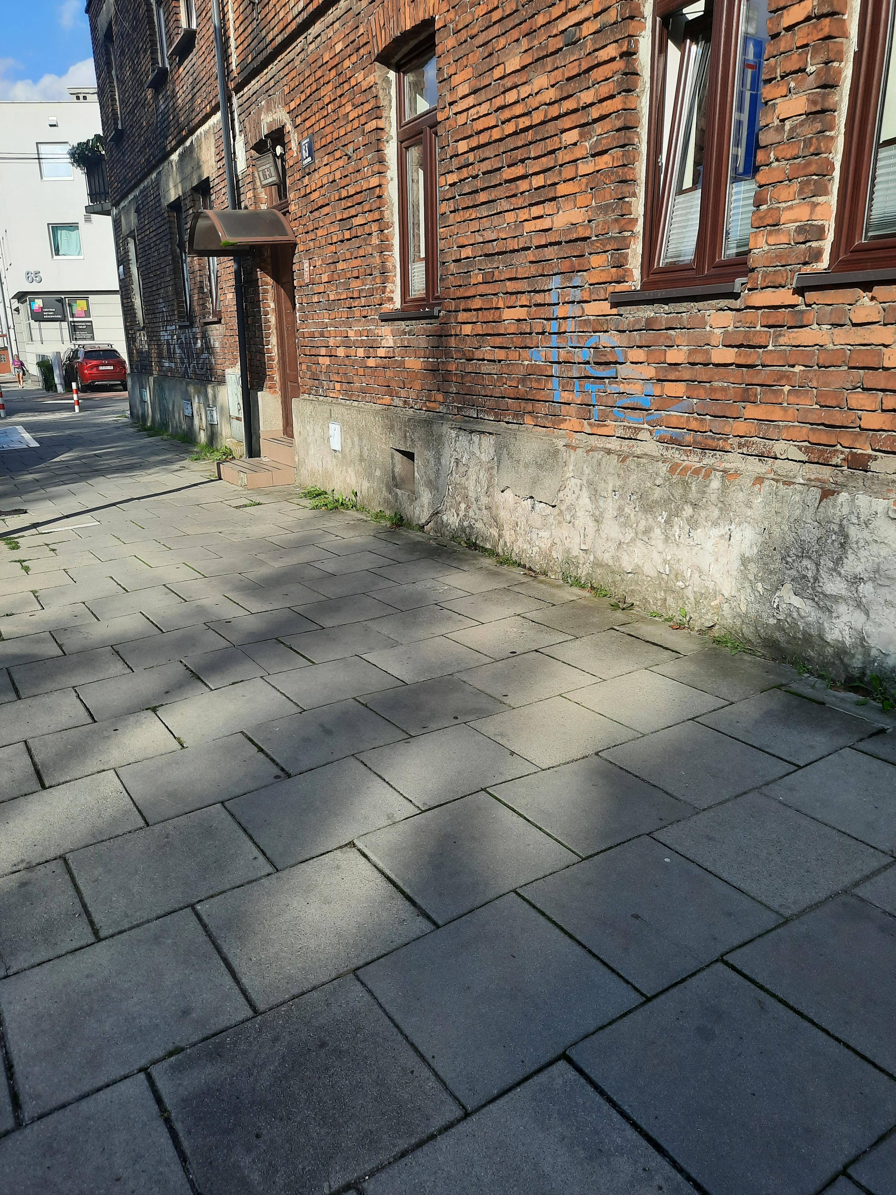 Zdjęcie przed zamalowaniem