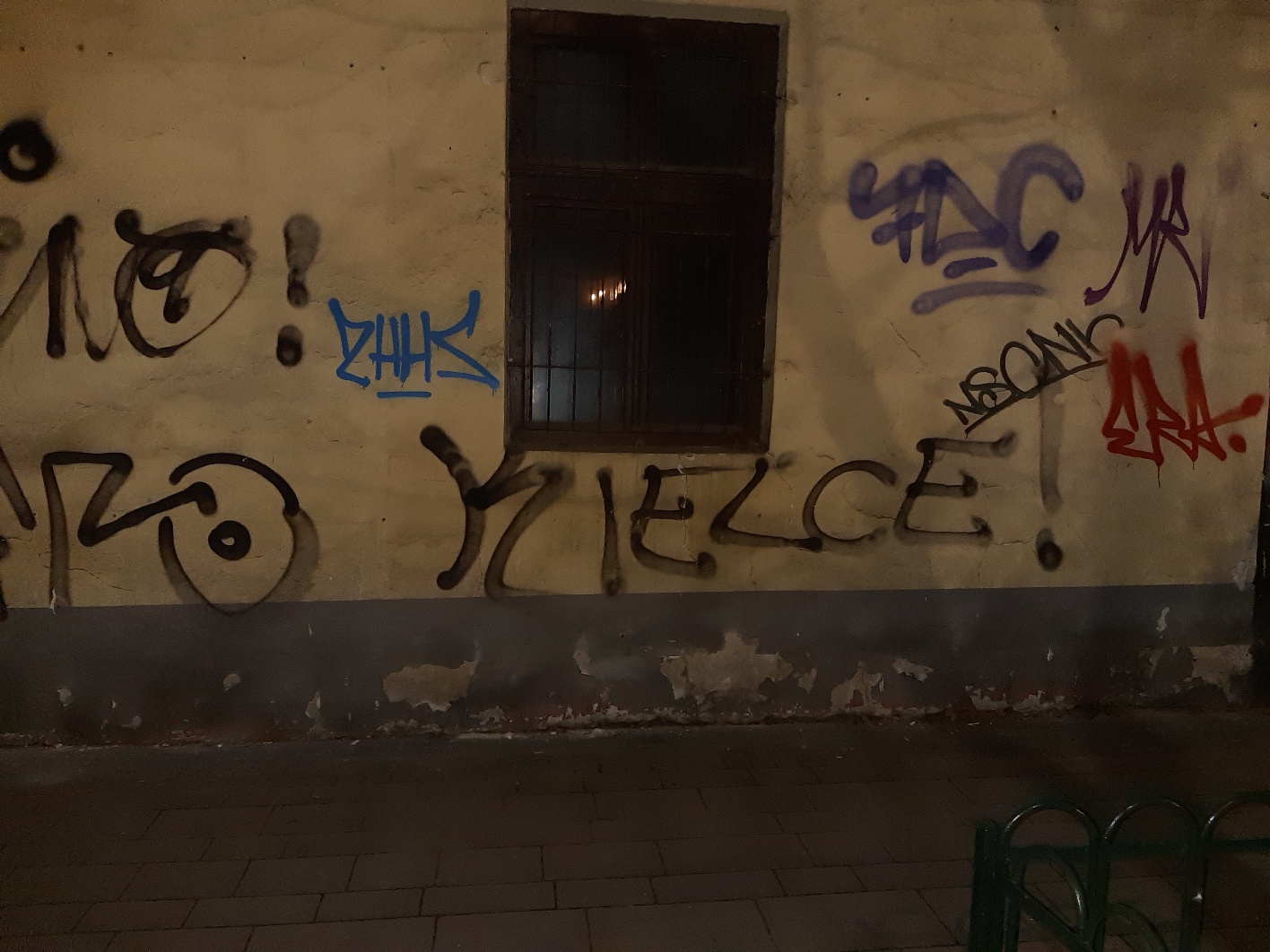 Zdjęcie przed zamalowaniem