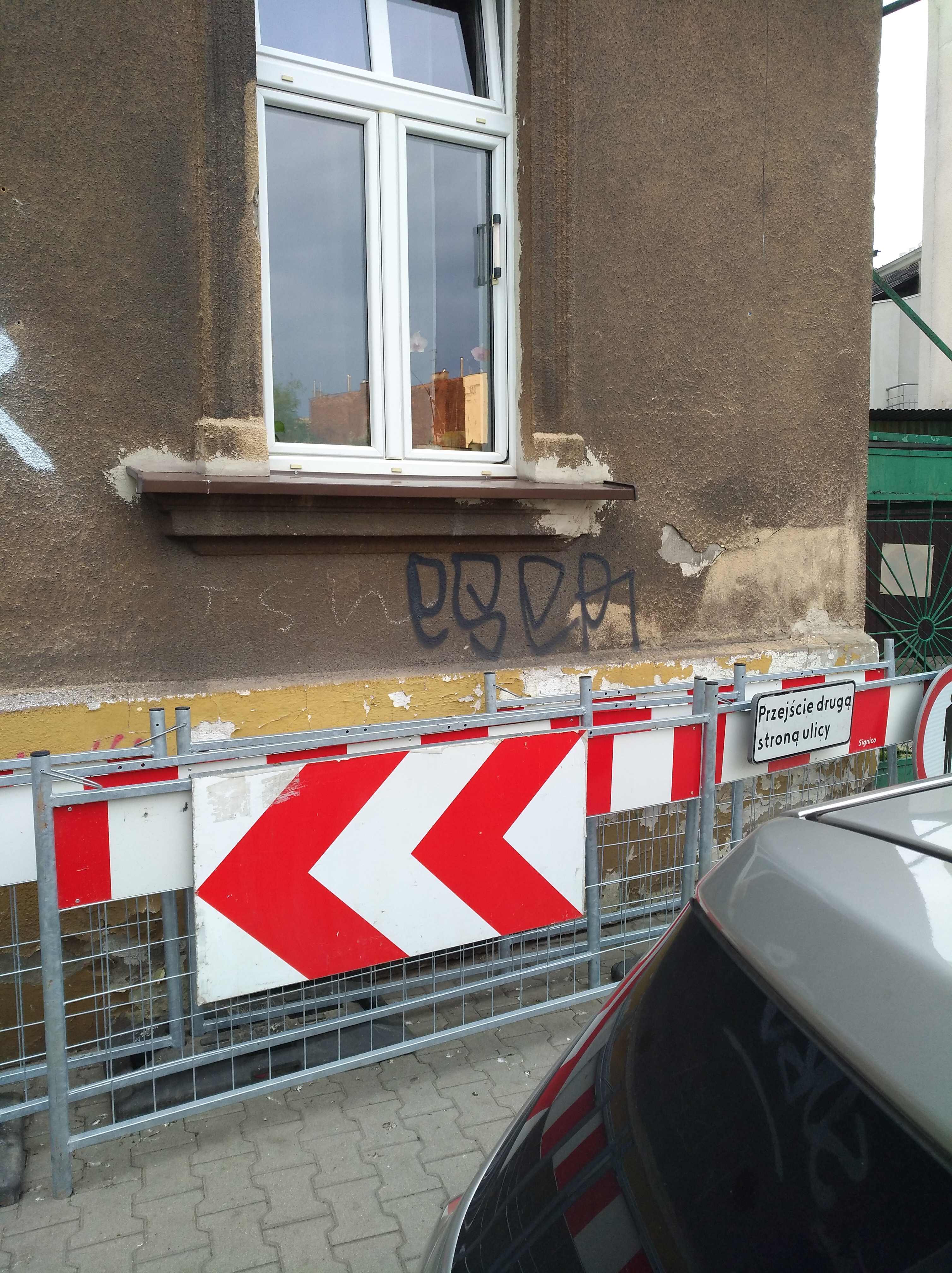 Zdjęcie przed zamalowaniem