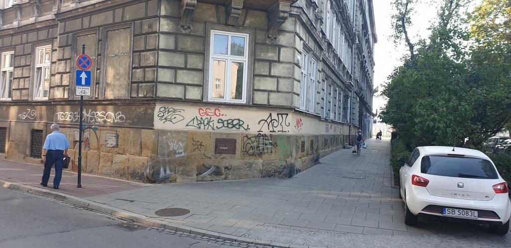 Zdjęcie przed zamalowaniem