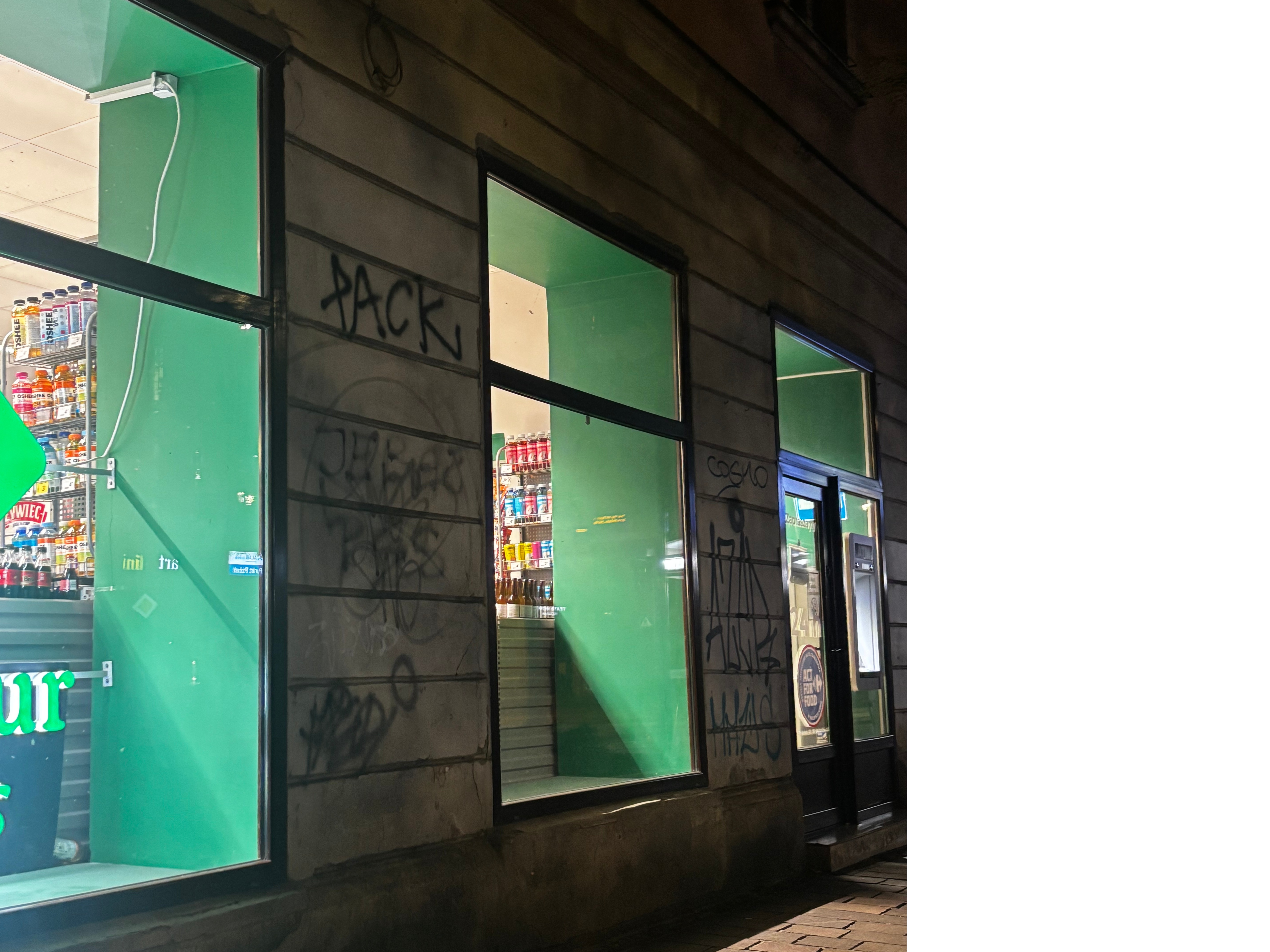 Zdjęcie przed zamalowaniem