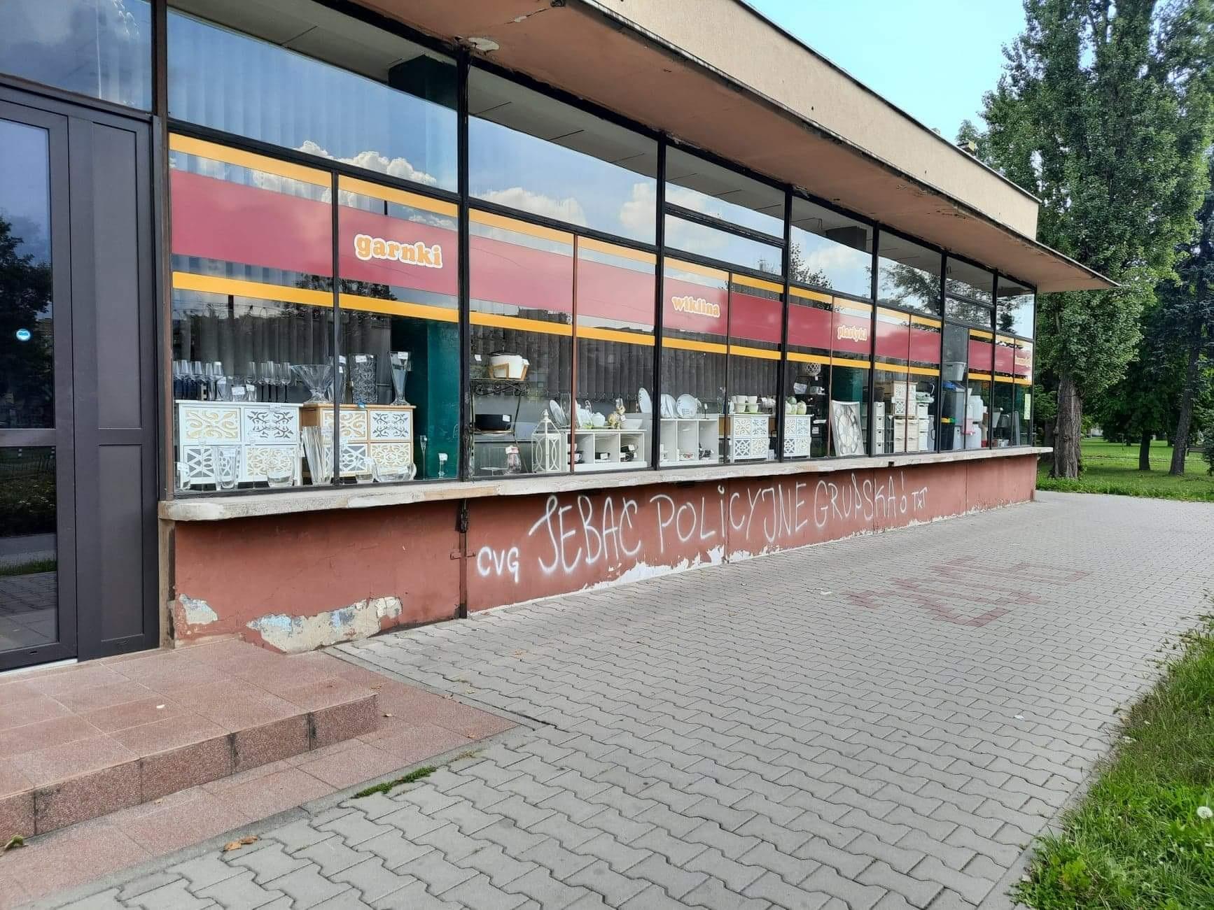 Zdjęcie przed zamalowaniem