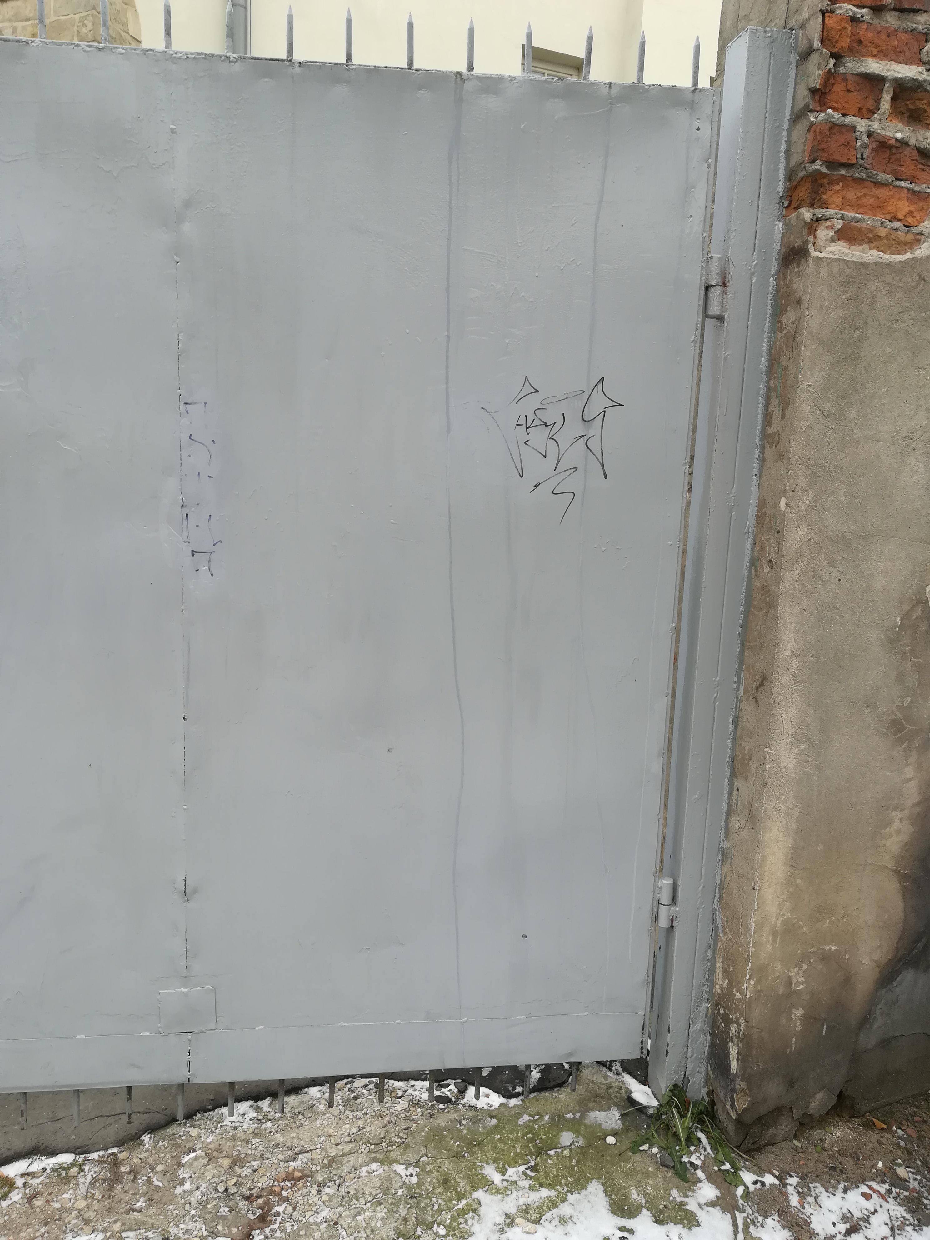 Zdjęcie przed zamalowaniem