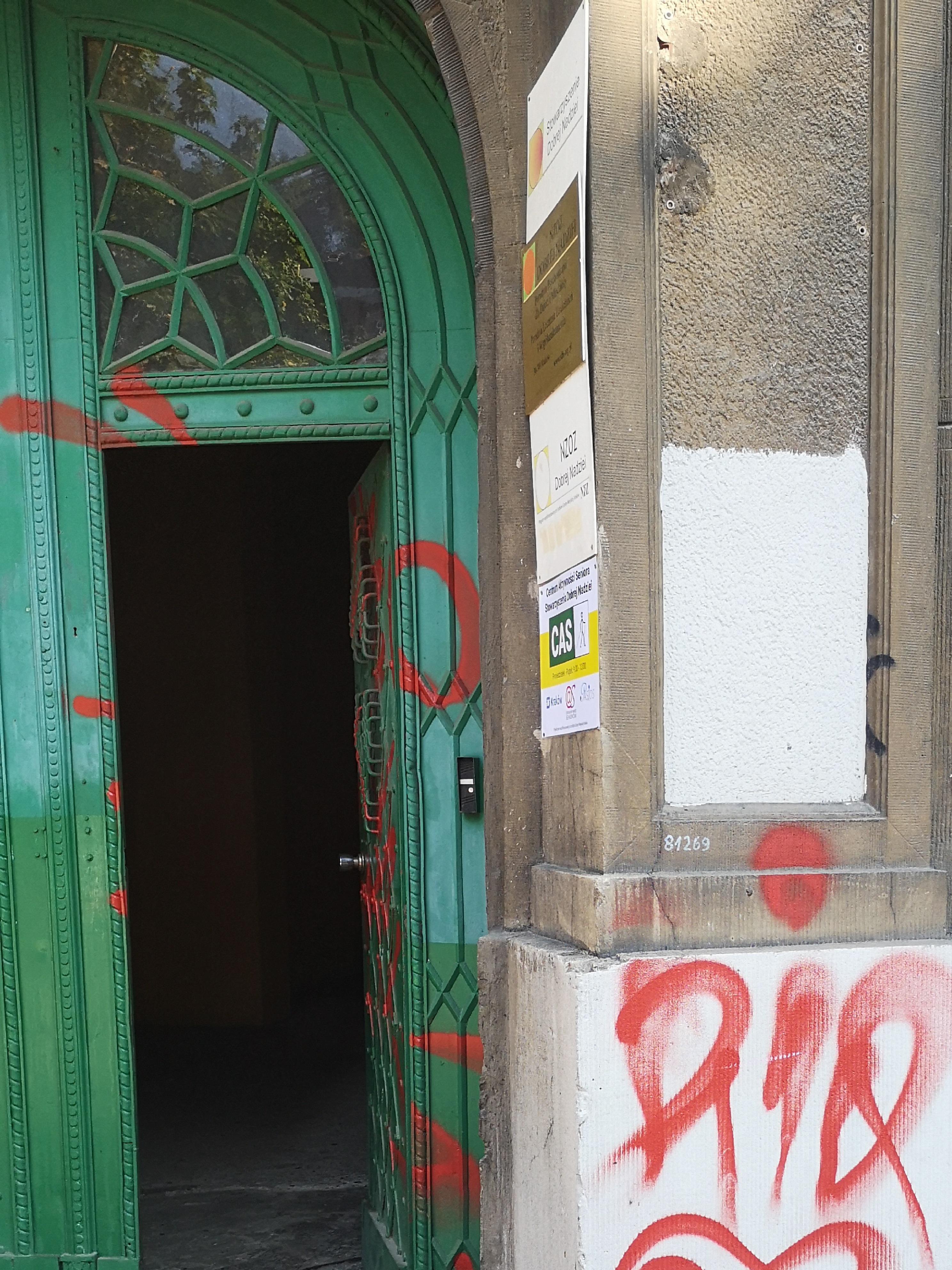 Zdjęcie przed zamalowaniem