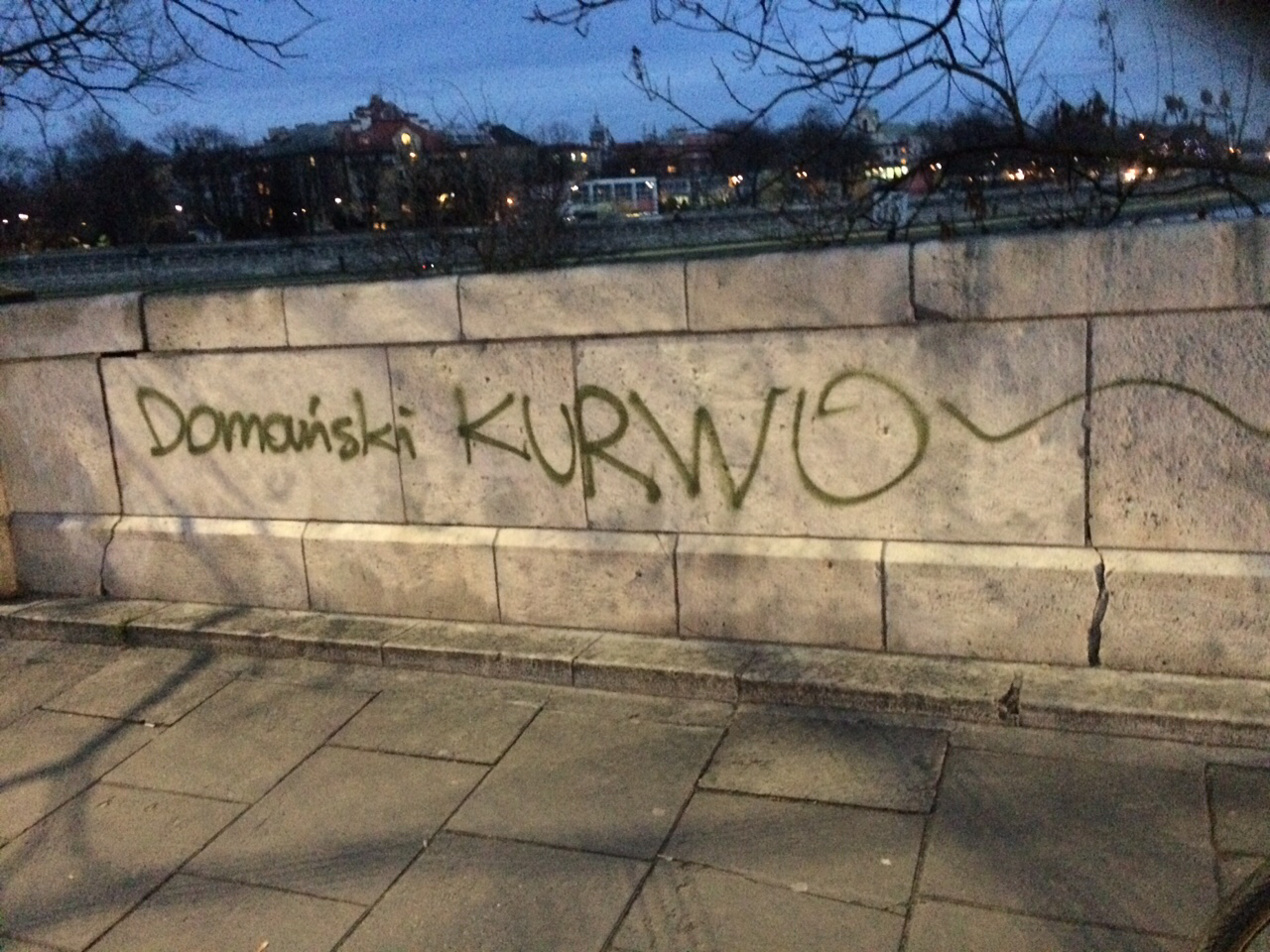 Zdjęcie przed zamalowaniem