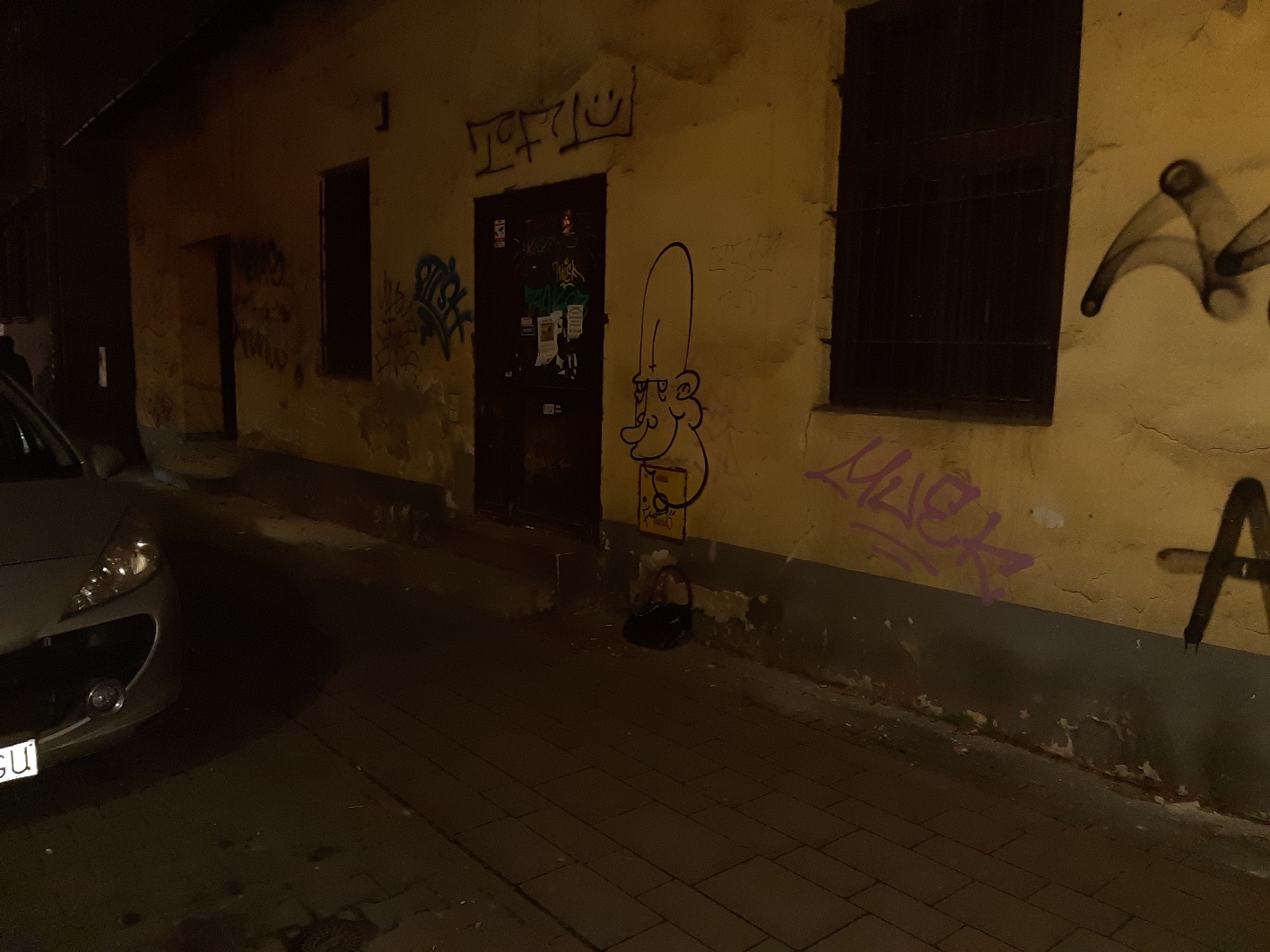 Zdjęcie przed zamalowaniem