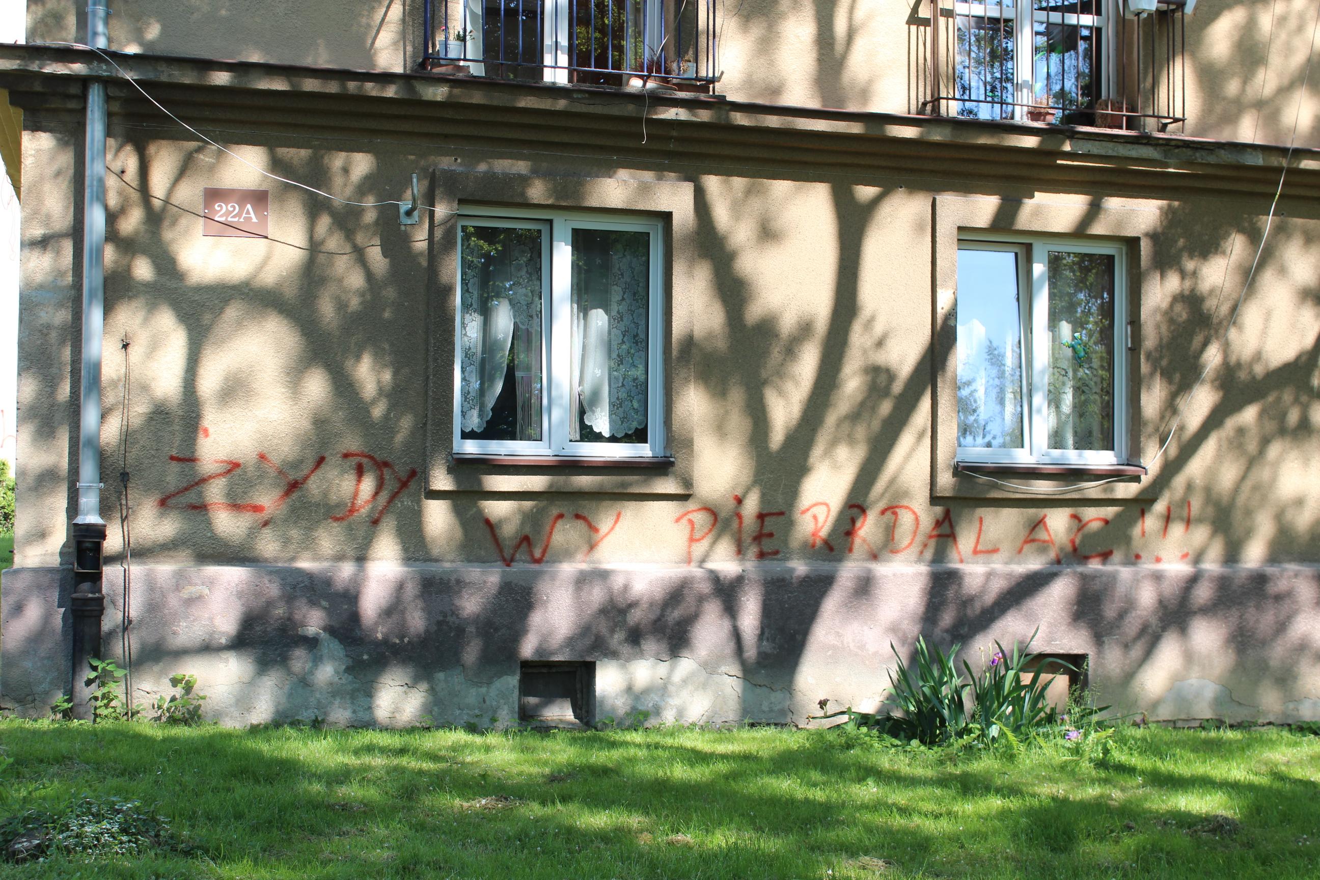 Zdjęcie przed zamalowaniem