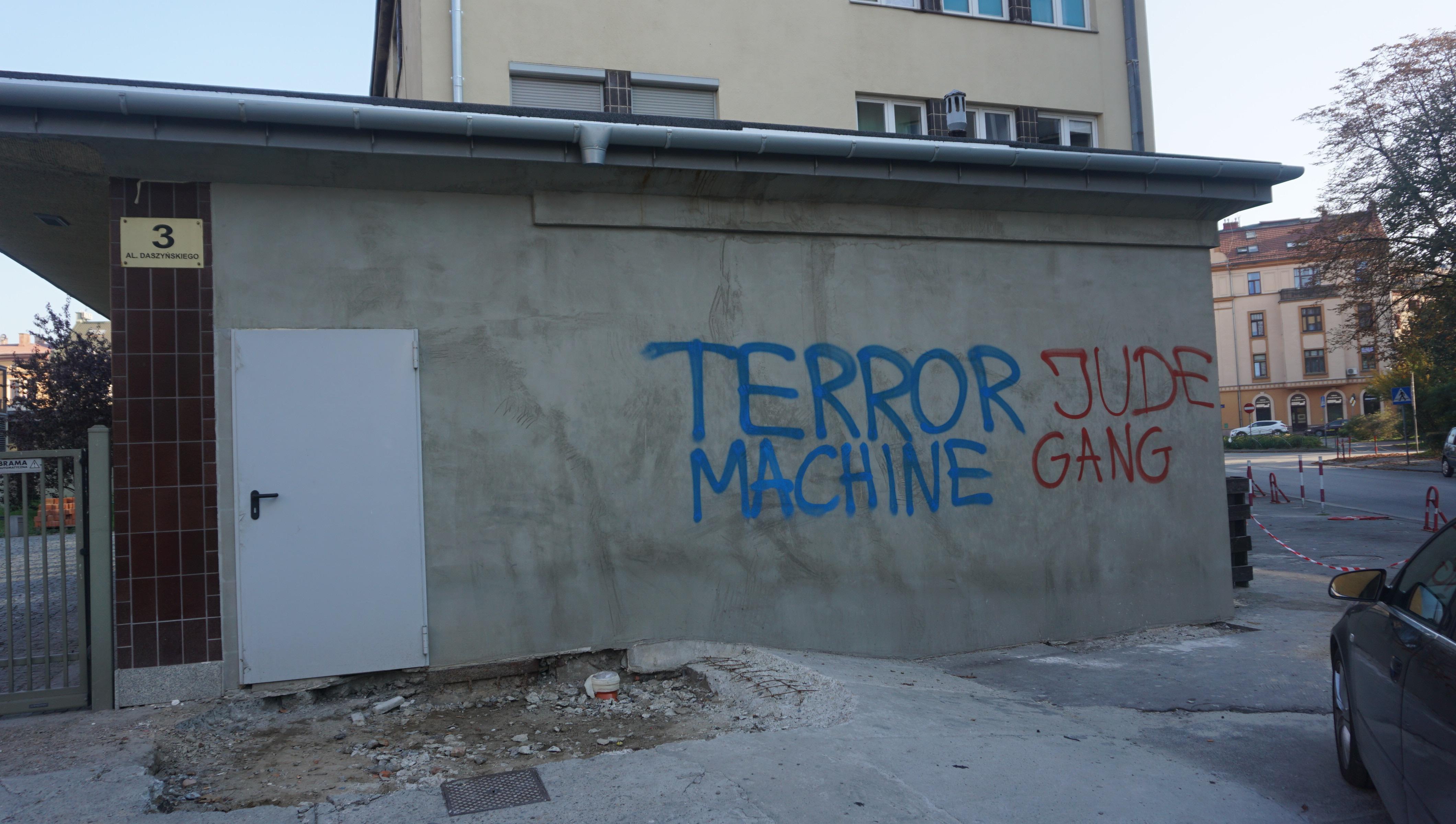 Zdjęcie przed zamalowaniem