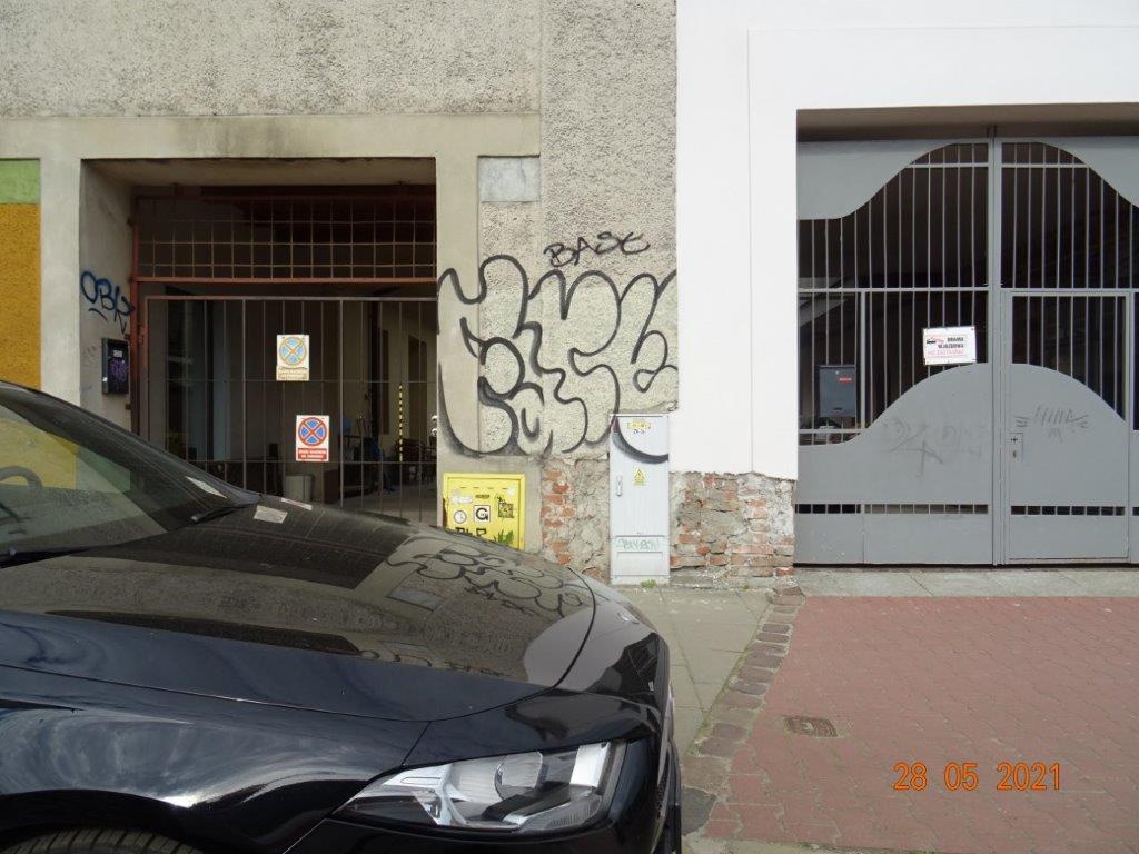 Zdjęcie przed zamalowaniem