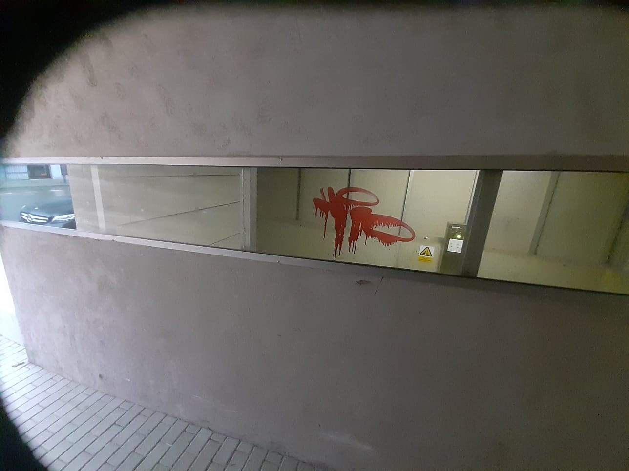 Zdjęcie przed zamalowaniem