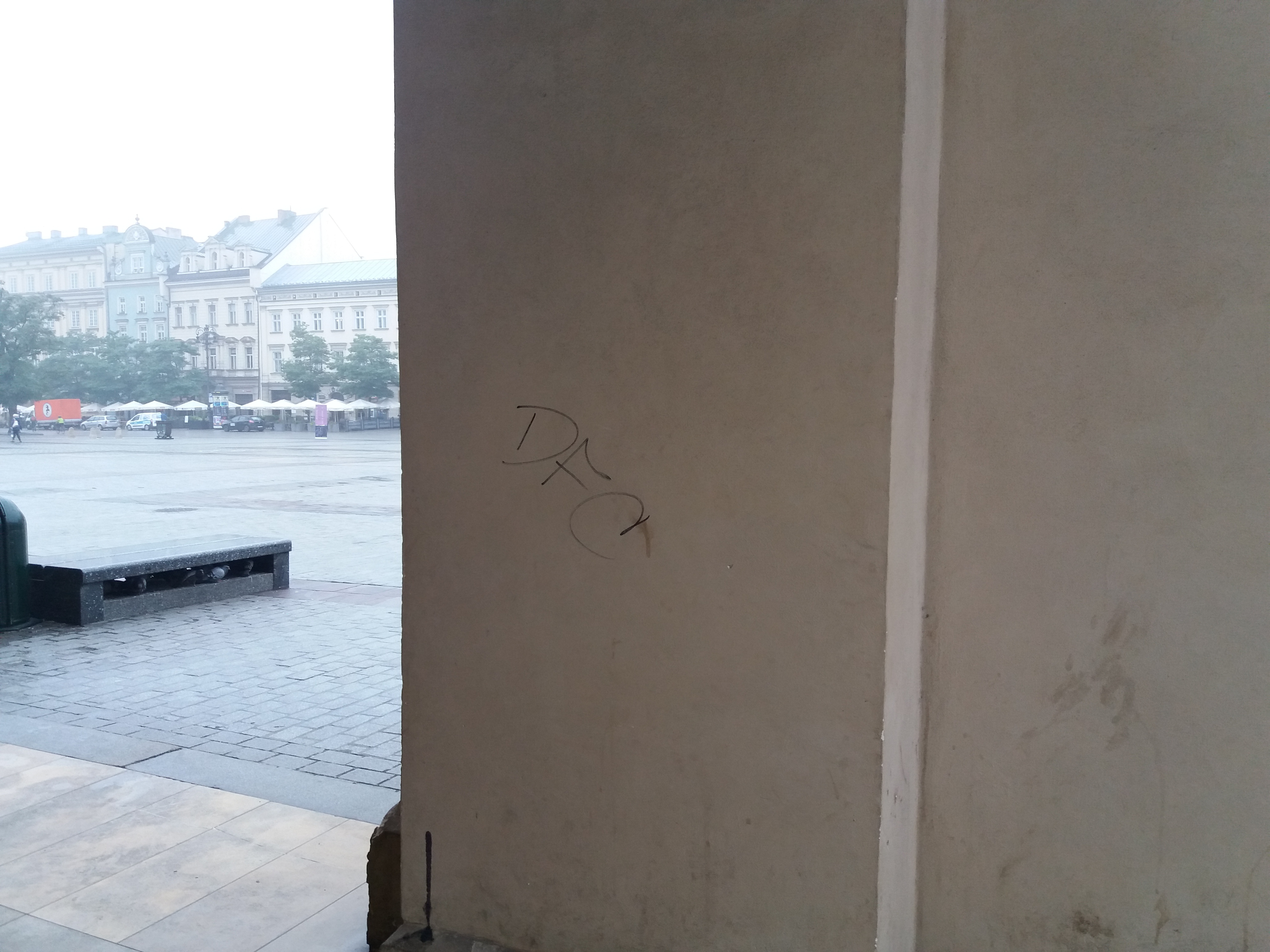 Zdjęcie przed zamalowaniem