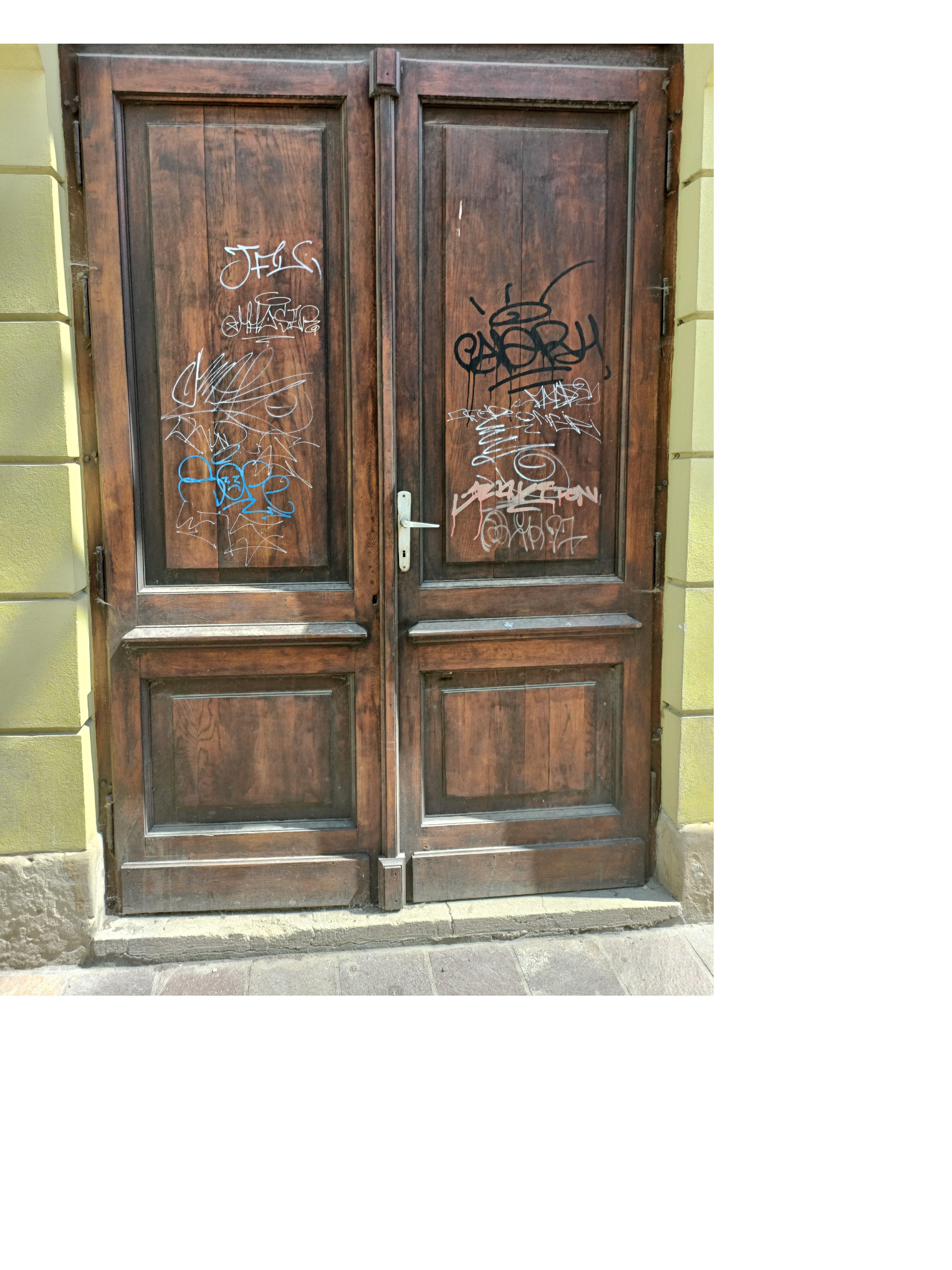 Zdjęcie przed zamalowaniem