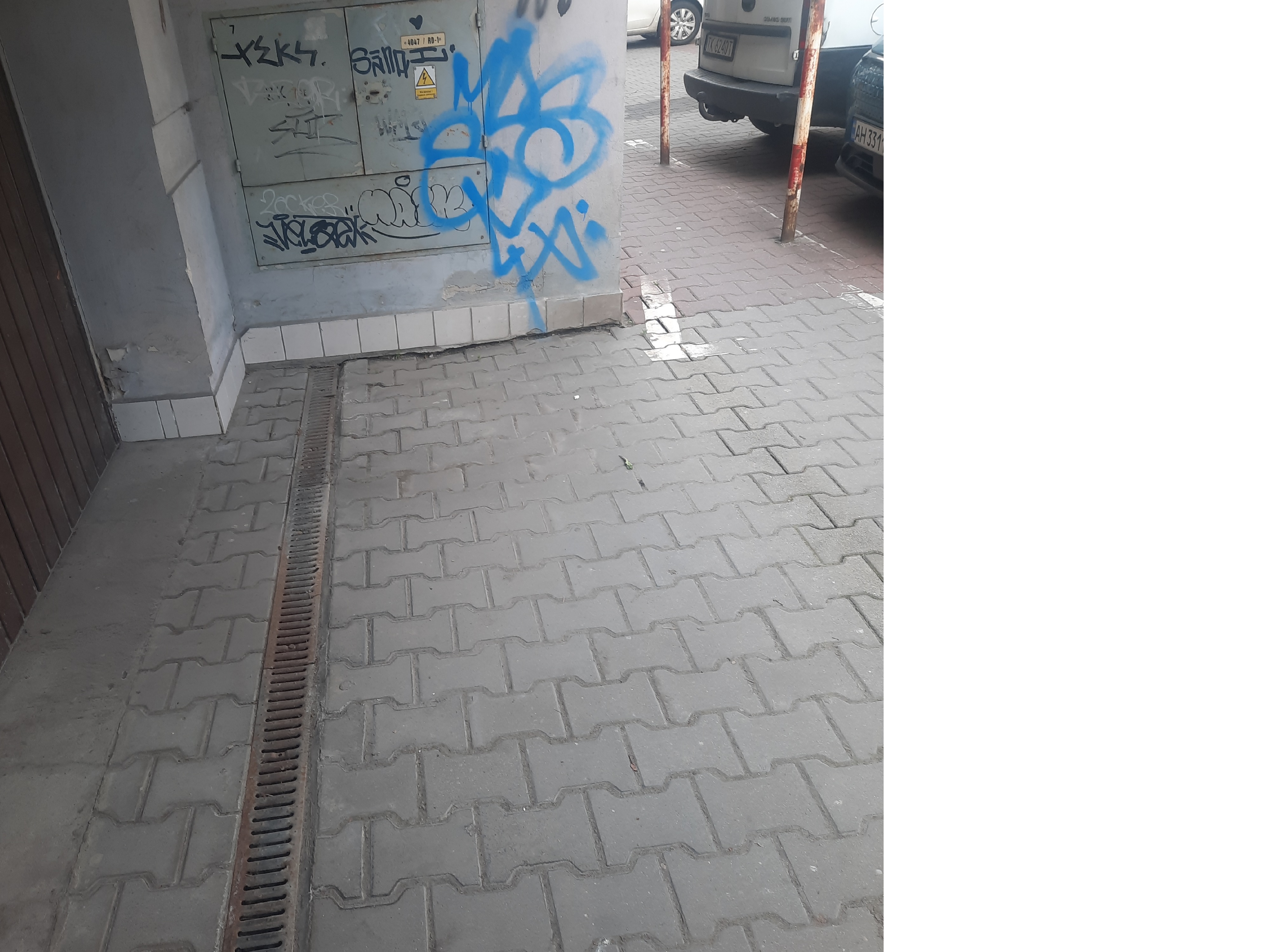 Zdjęcie przed zamalowaniem