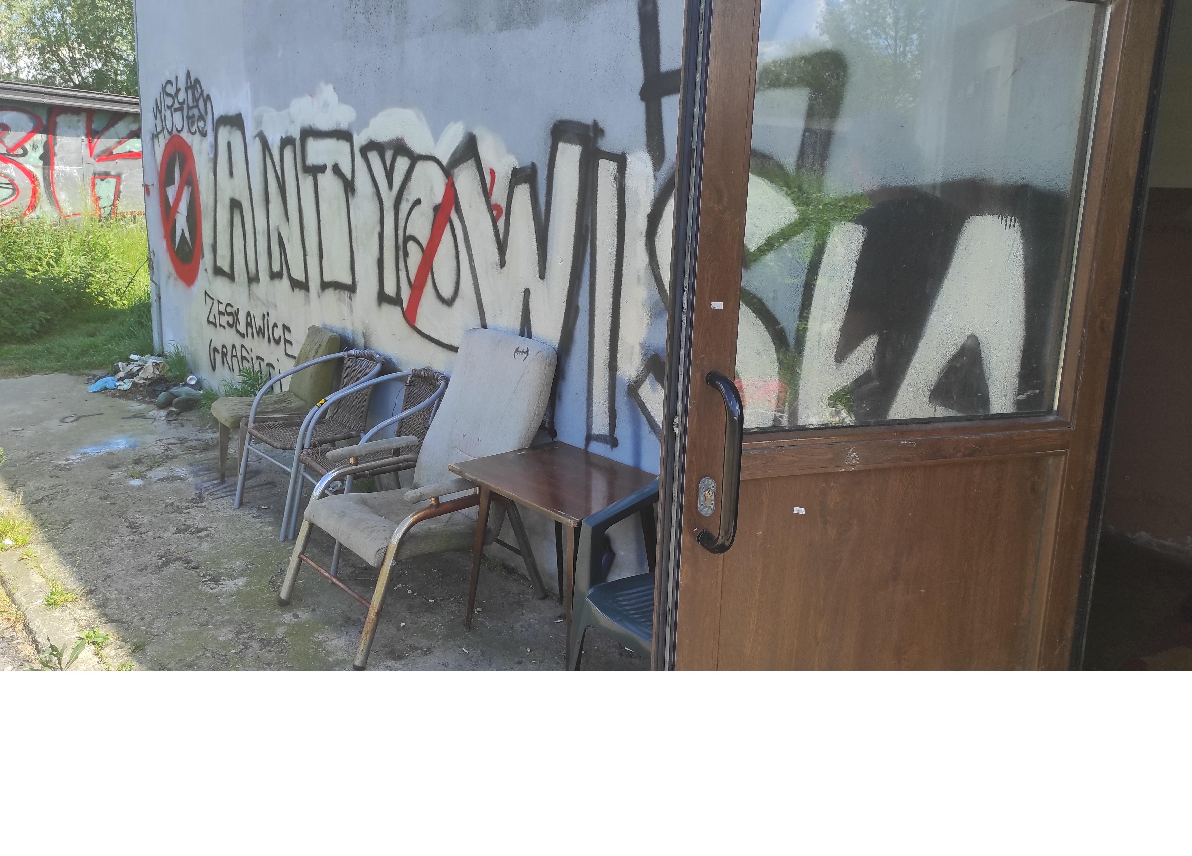 Zdjęcie przed zamalowaniem