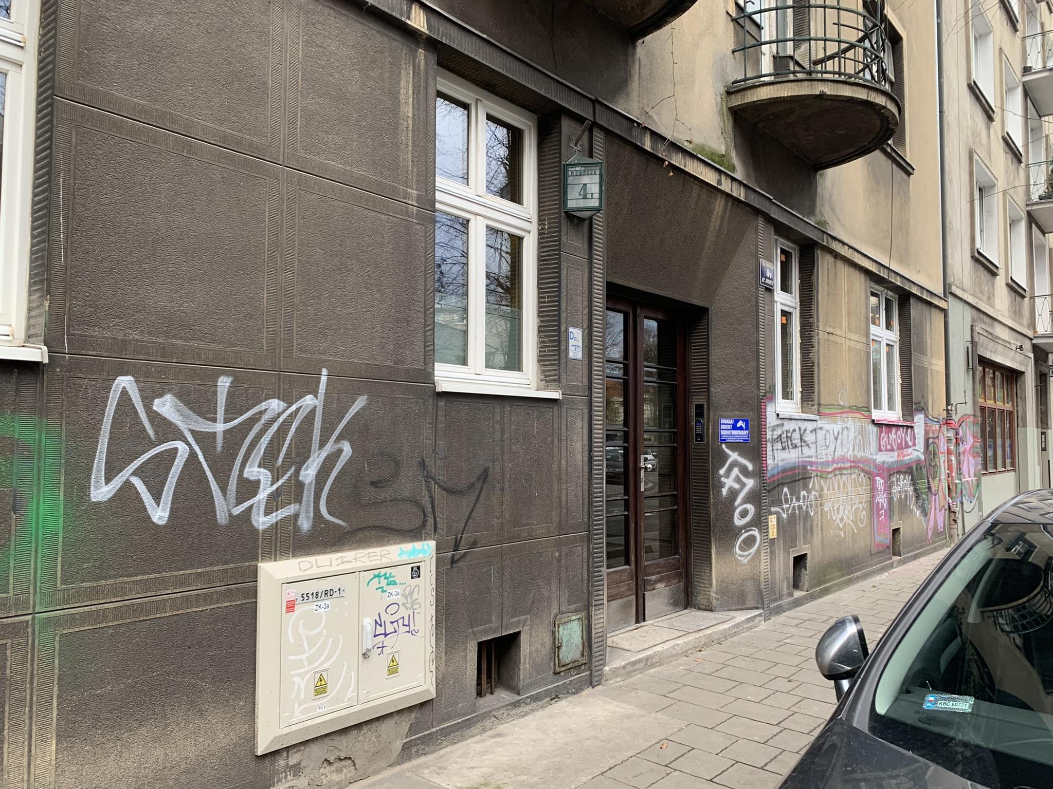 Zdjęcie przed zamalowaniem