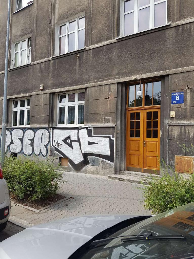 Zdjęcie przed zamalowaniem