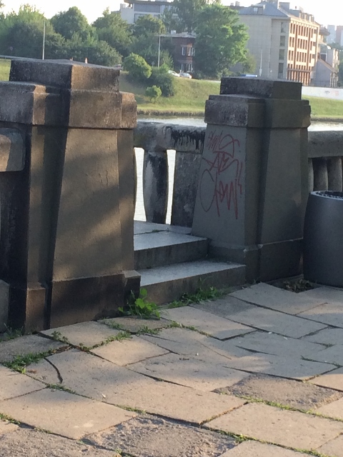 Zdjęcie przed zamalowaniem