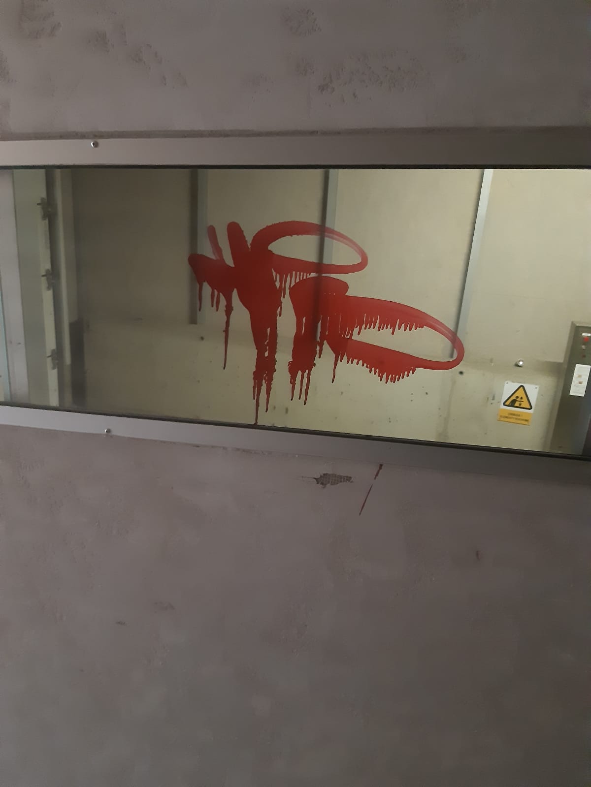 Zdjęcie przed zamalowaniem