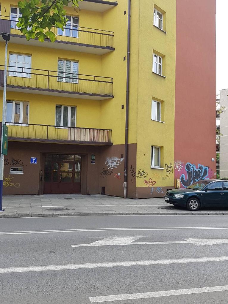 Zdjęcie przed zamalowaniem