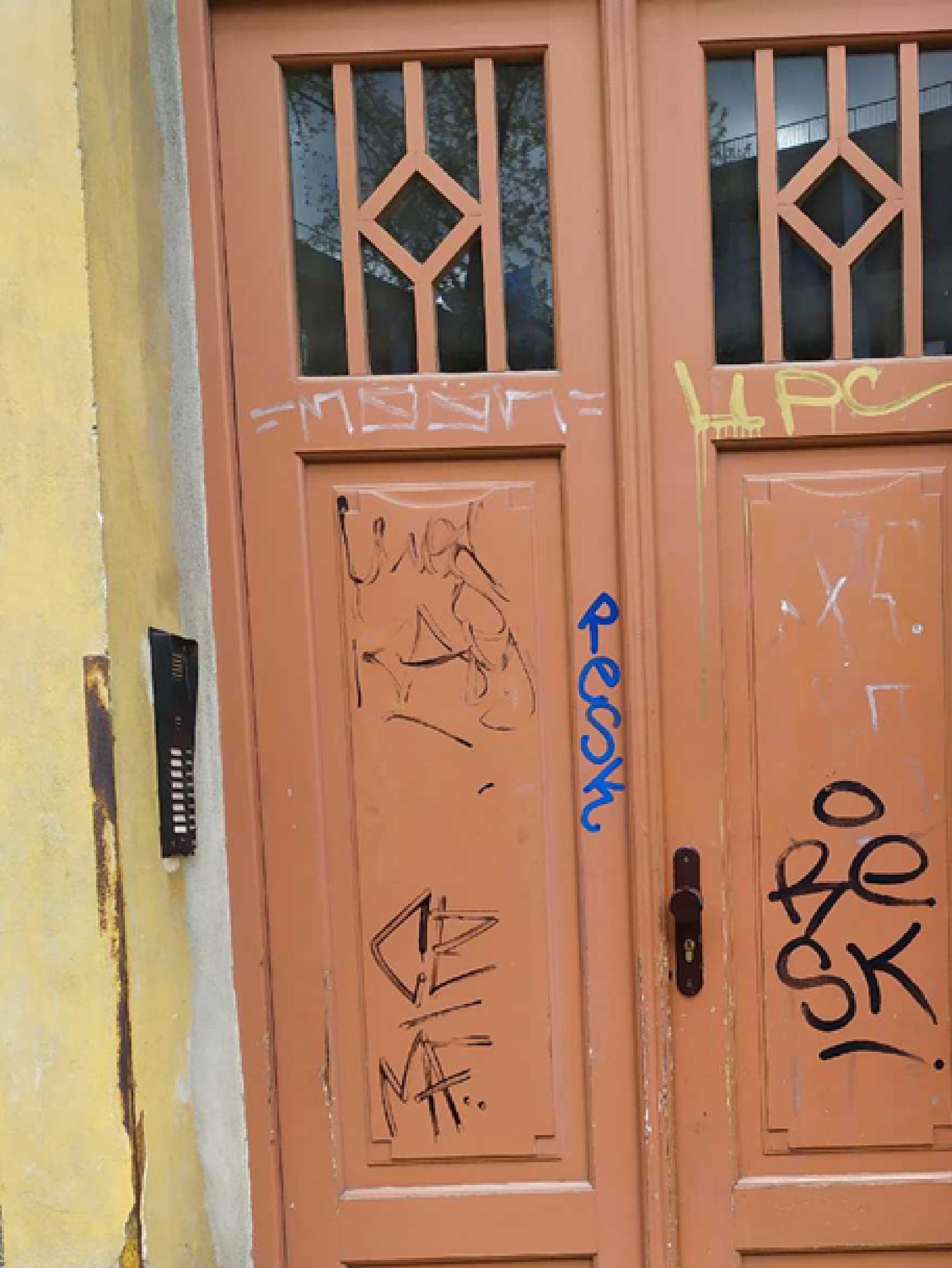 Zdjęcie przed zamalowaniem