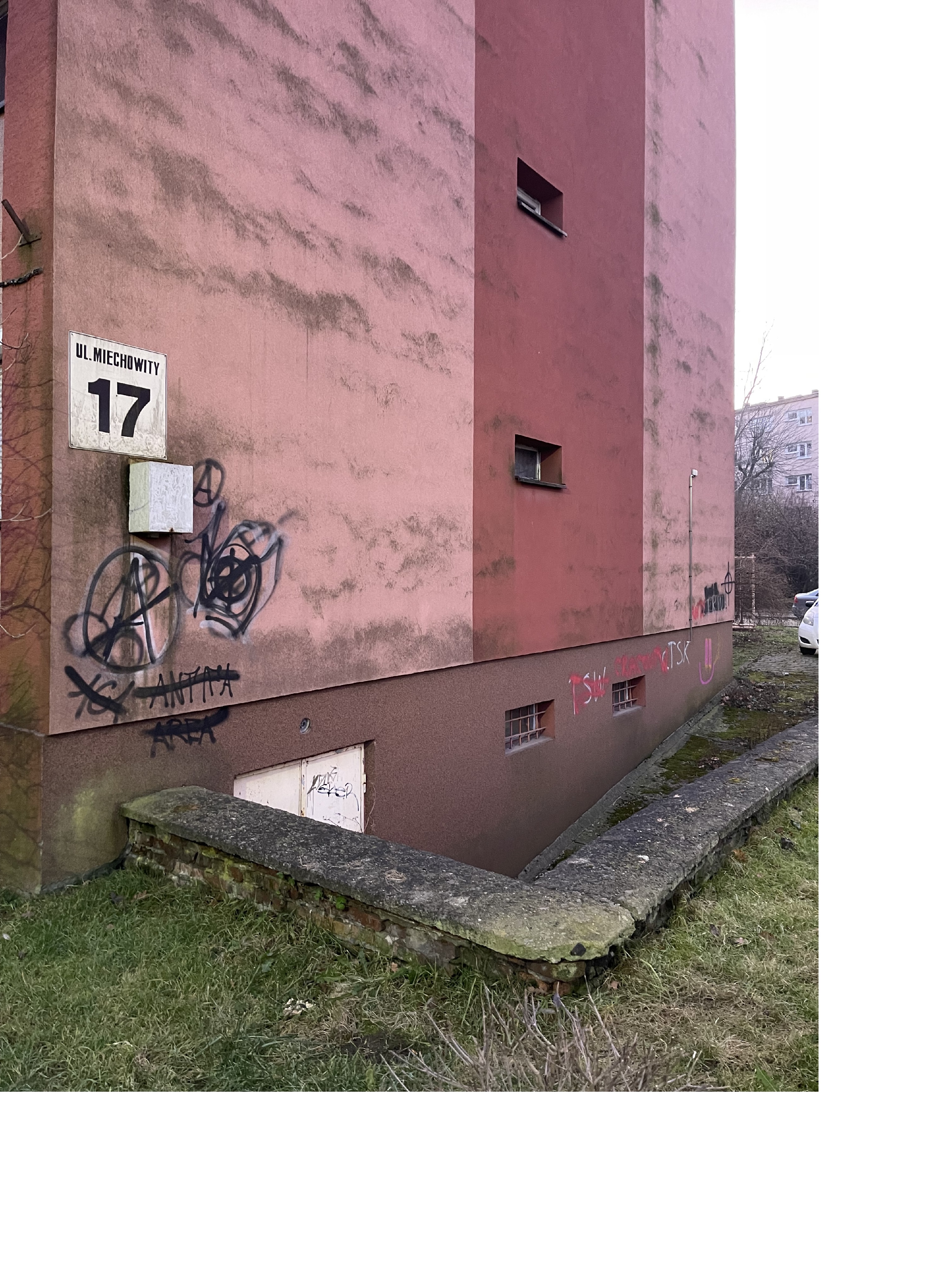 Zdjęcie przed zamalowaniem