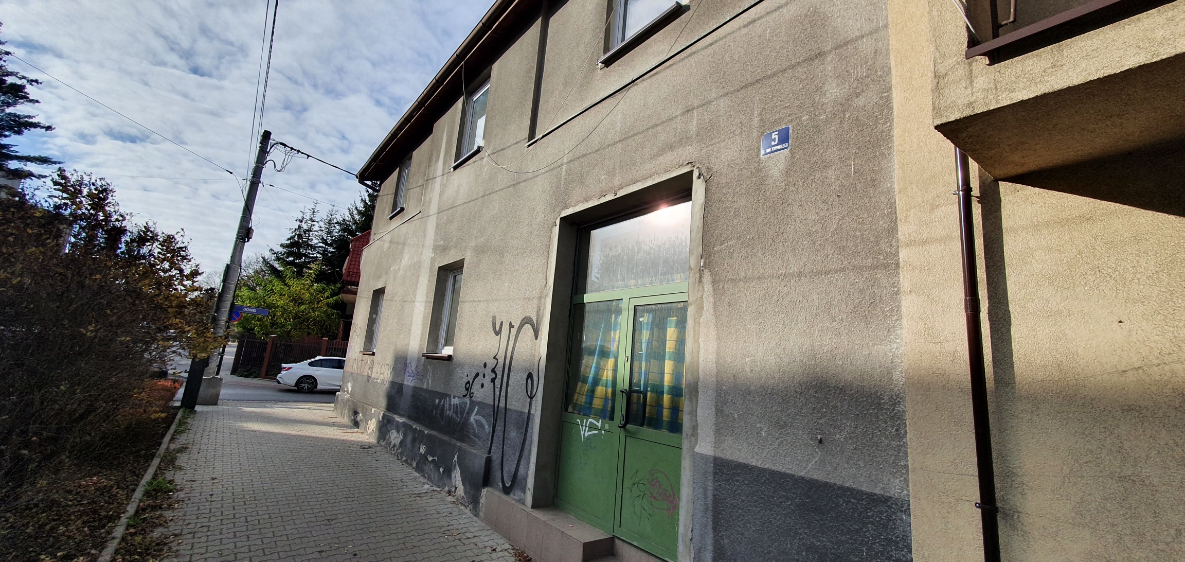 Zdjęcie przed zamalowaniem