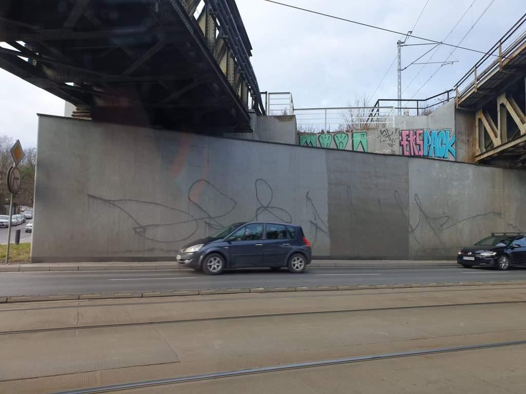 Zdjęcie przed zamalowaniem