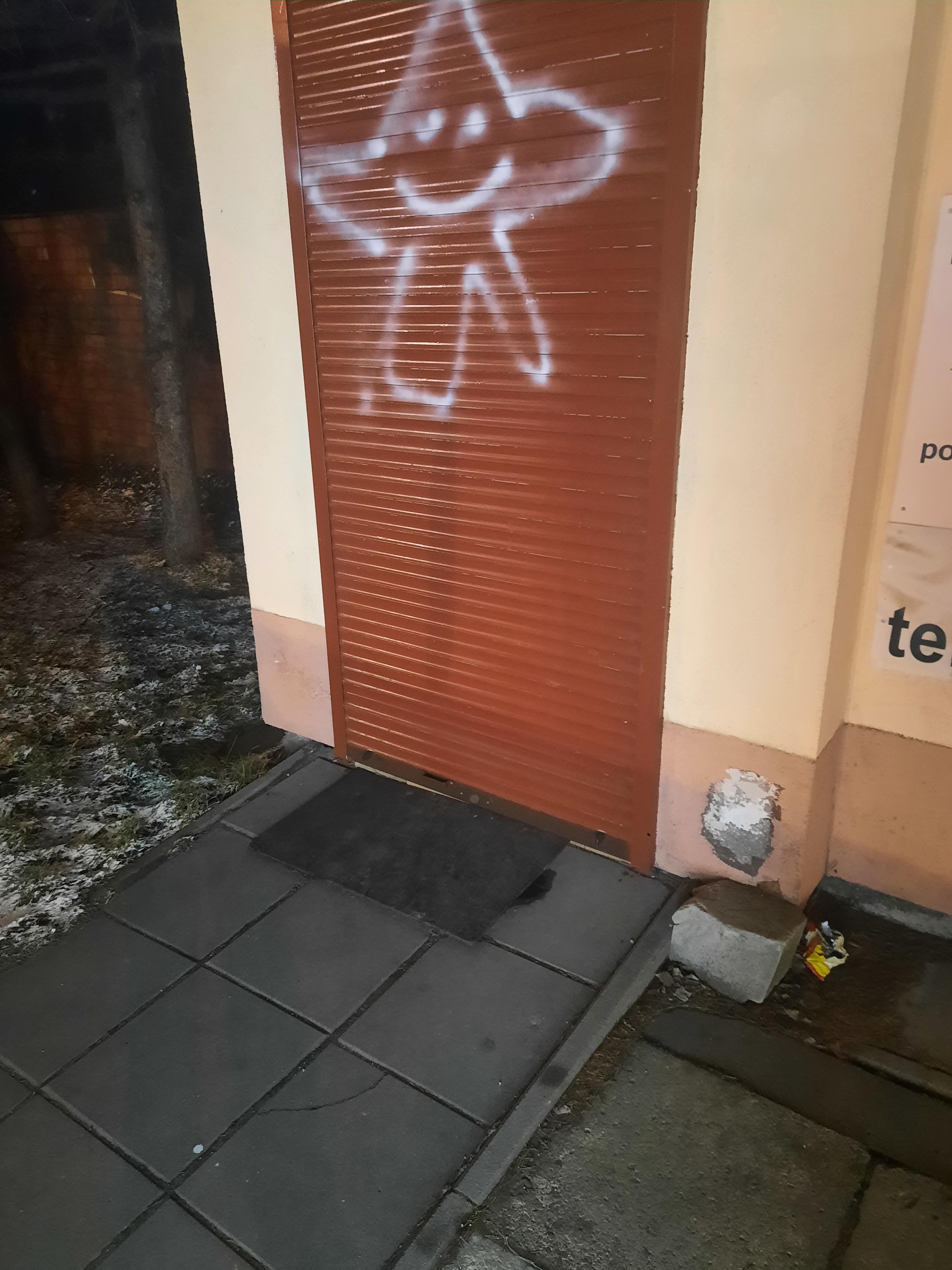 Zdjęcie przed zamalowaniem