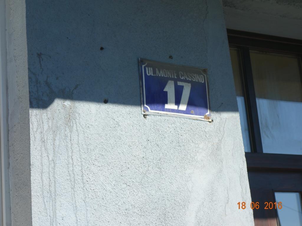 Zdjęcie przed zamalowaniem