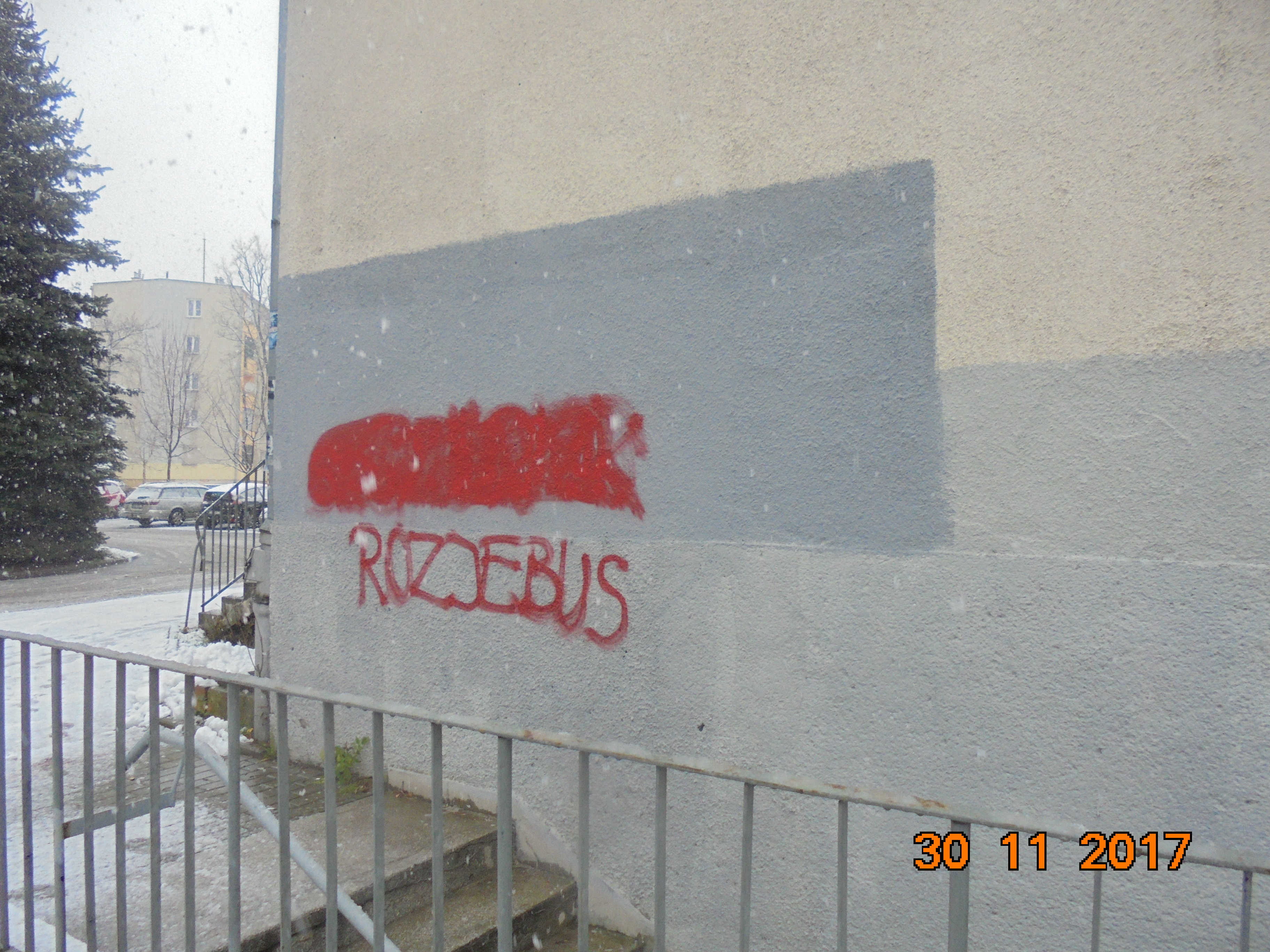 Zdjęcie przed zamalowaniem