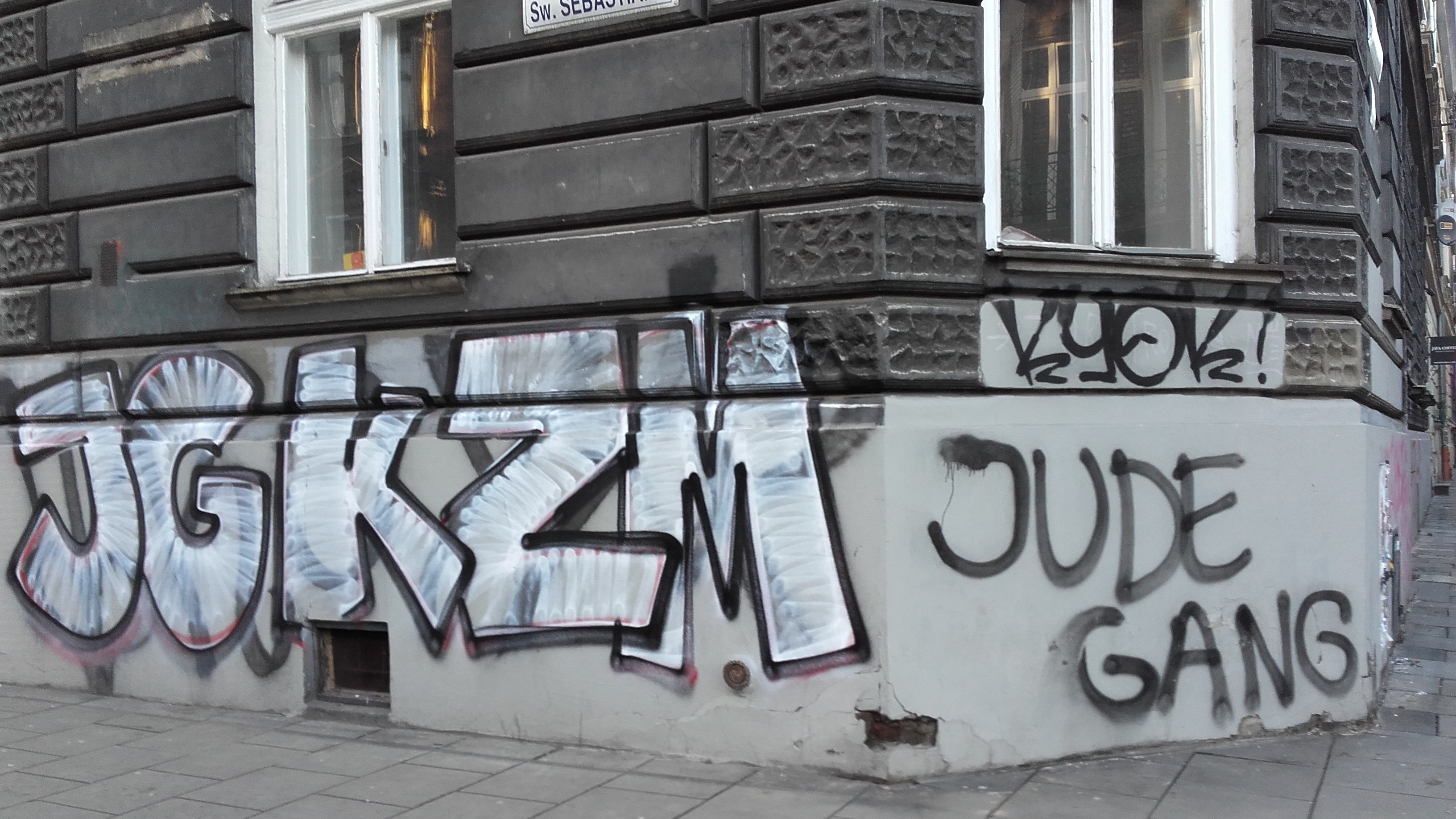 Zdjęcie przed zamalowaniem