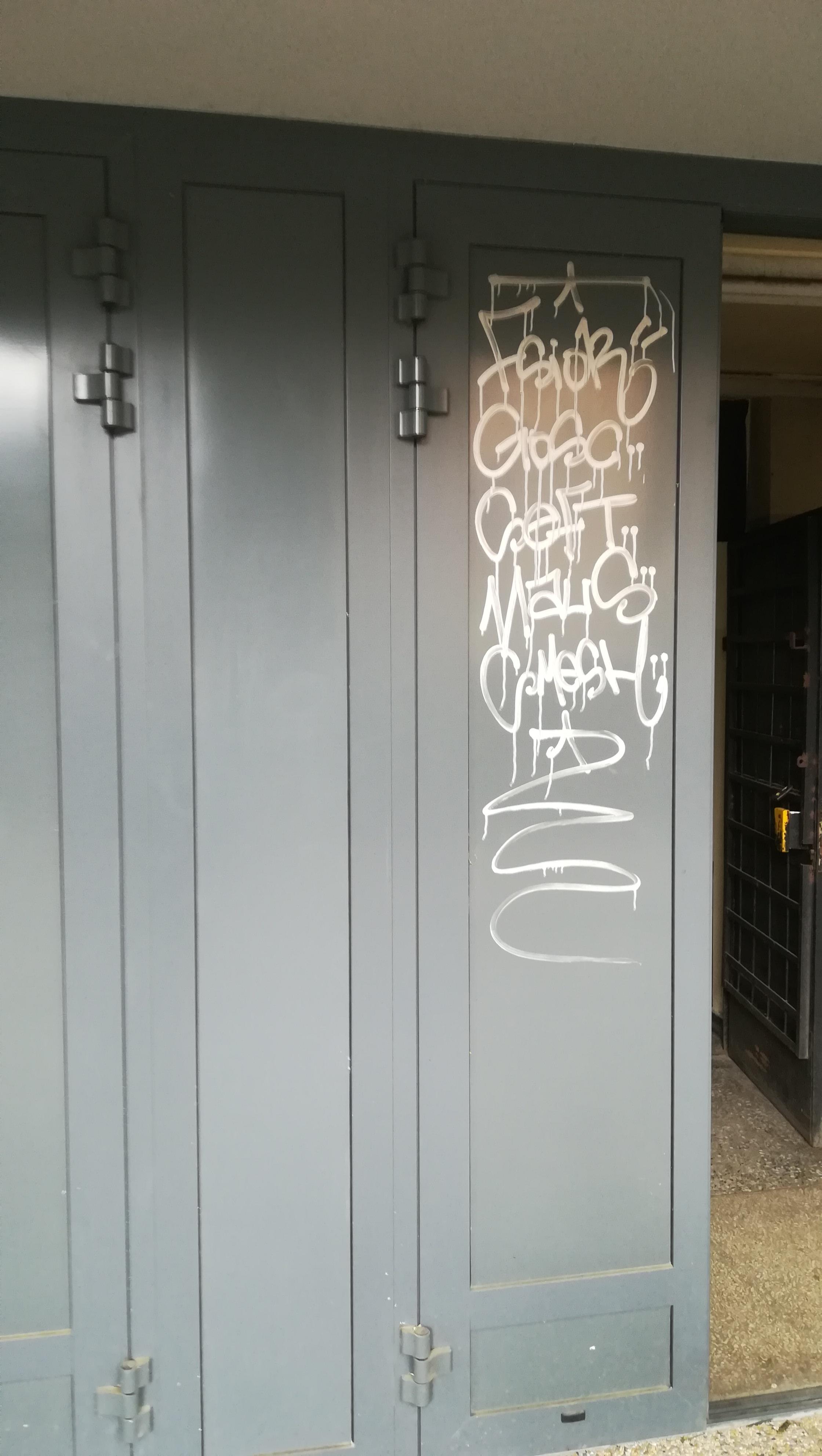 Zdjęcie przed zamalowaniem